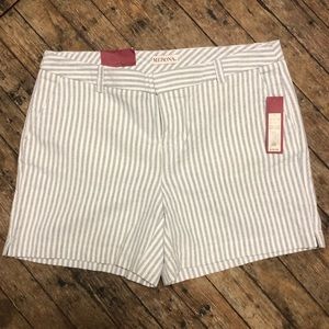 NWT chino shorts